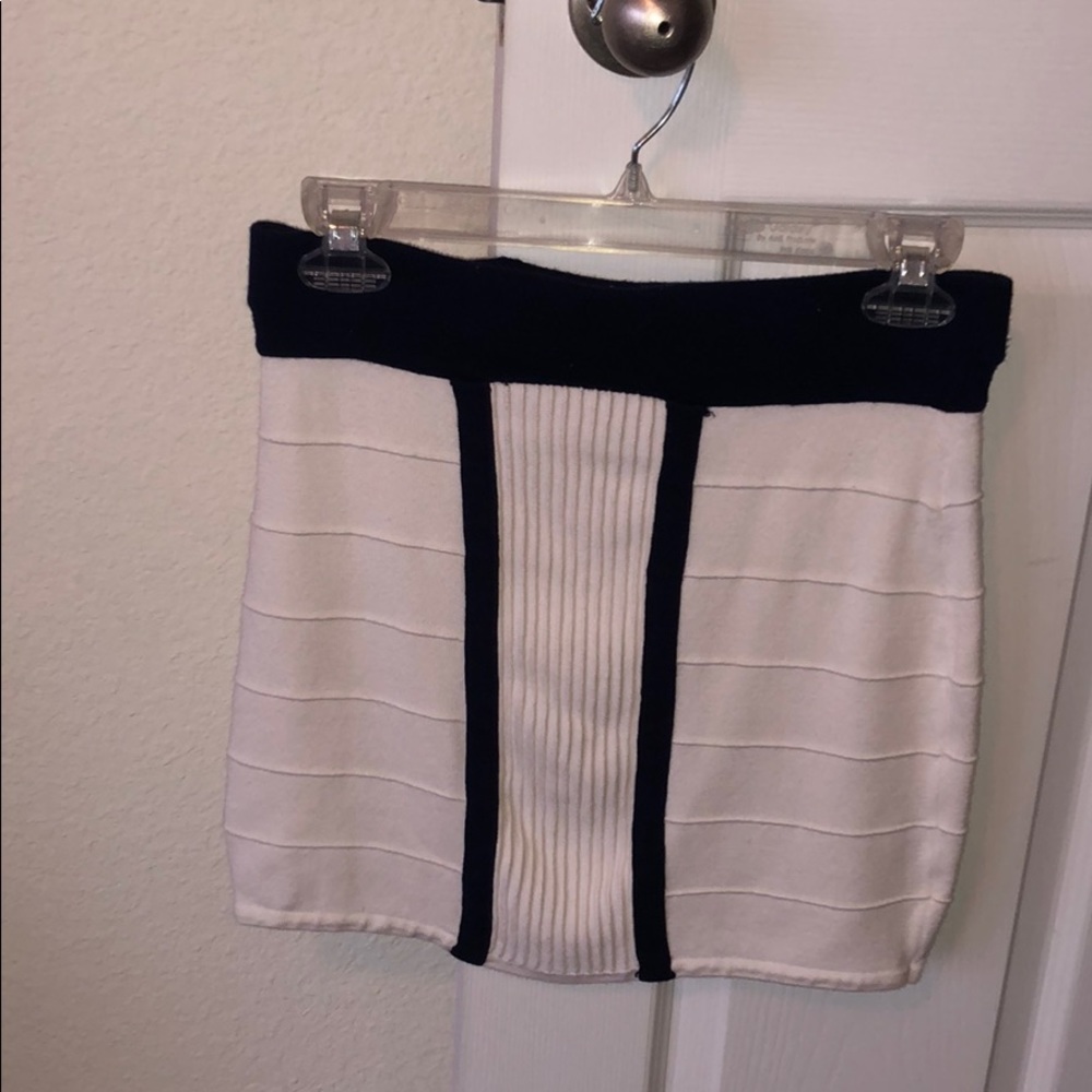Navy blue and white knit skirt
